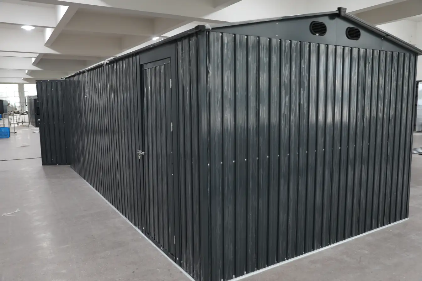 10x20-ft-single-car-metal-garage-scene-3